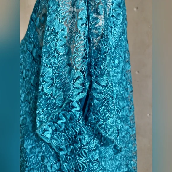 Turquoise Lace Tunic Top - Picture 11 of 11